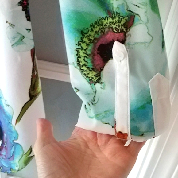 🌺  Worthington Silky "Georgia O'Keeffe"-style Flowy & Flowery Tunic Top 🌺 - Picture 7 of 7